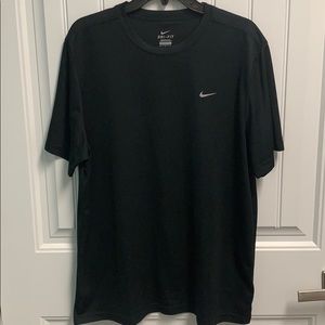 GUC NIKE DRI-FIT BLACK SHIRT SIZE XLARGE